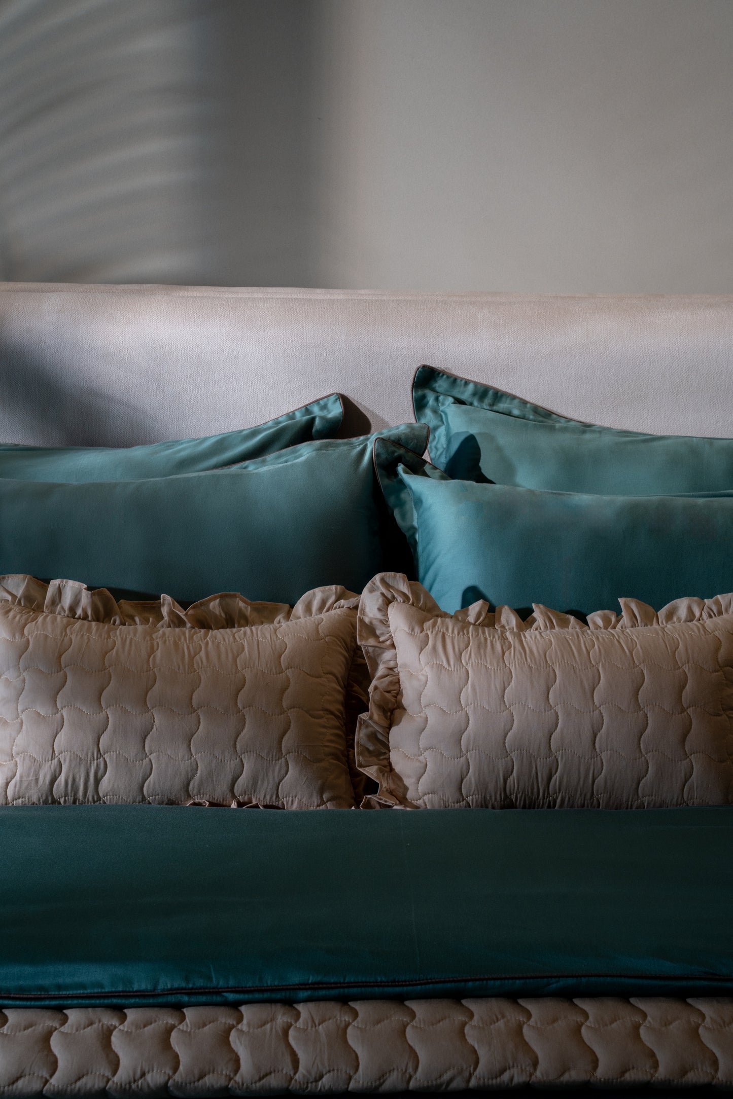 Oatstone Bed Cover Set