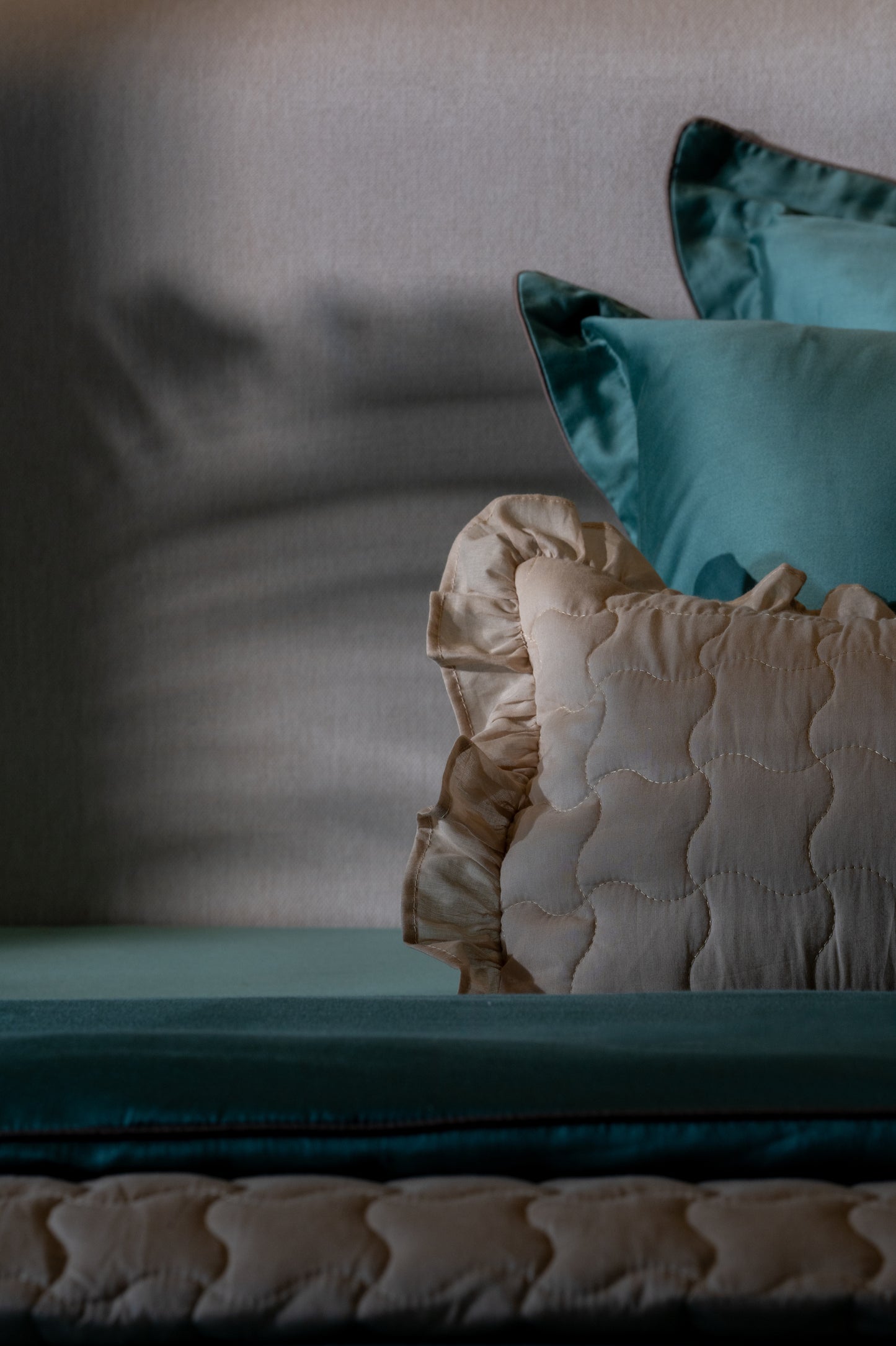 Oatstone Bed Cover Set