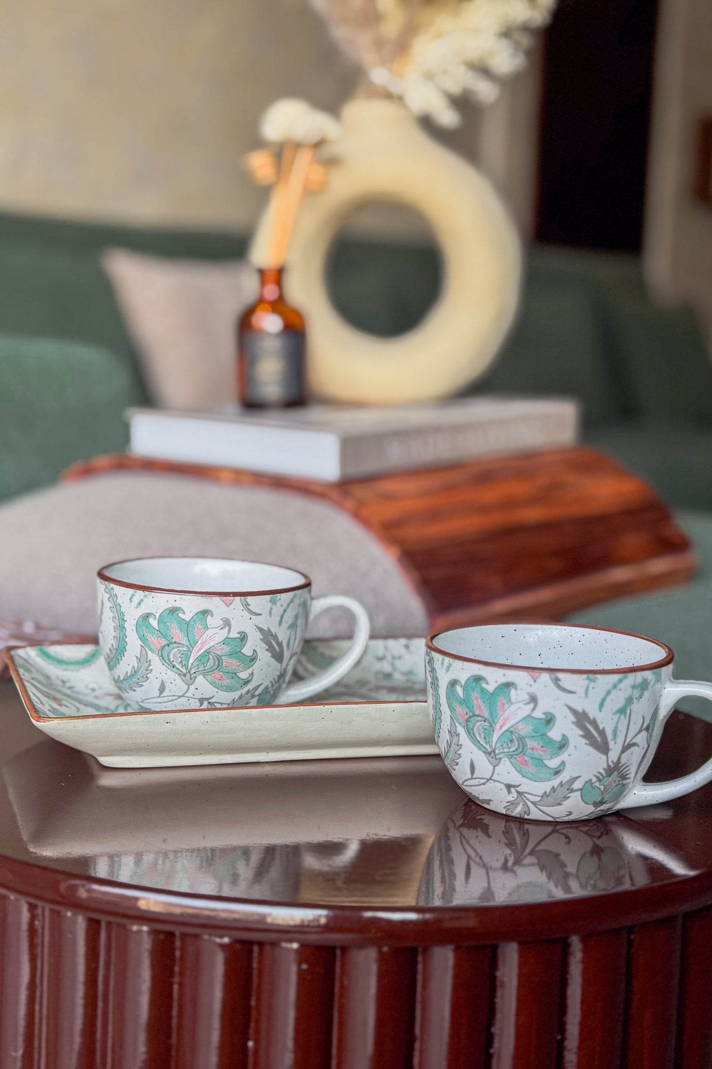 Kashi Tea Cup And Tray Set