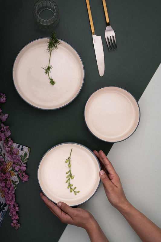 Bluevine Stackable Plates